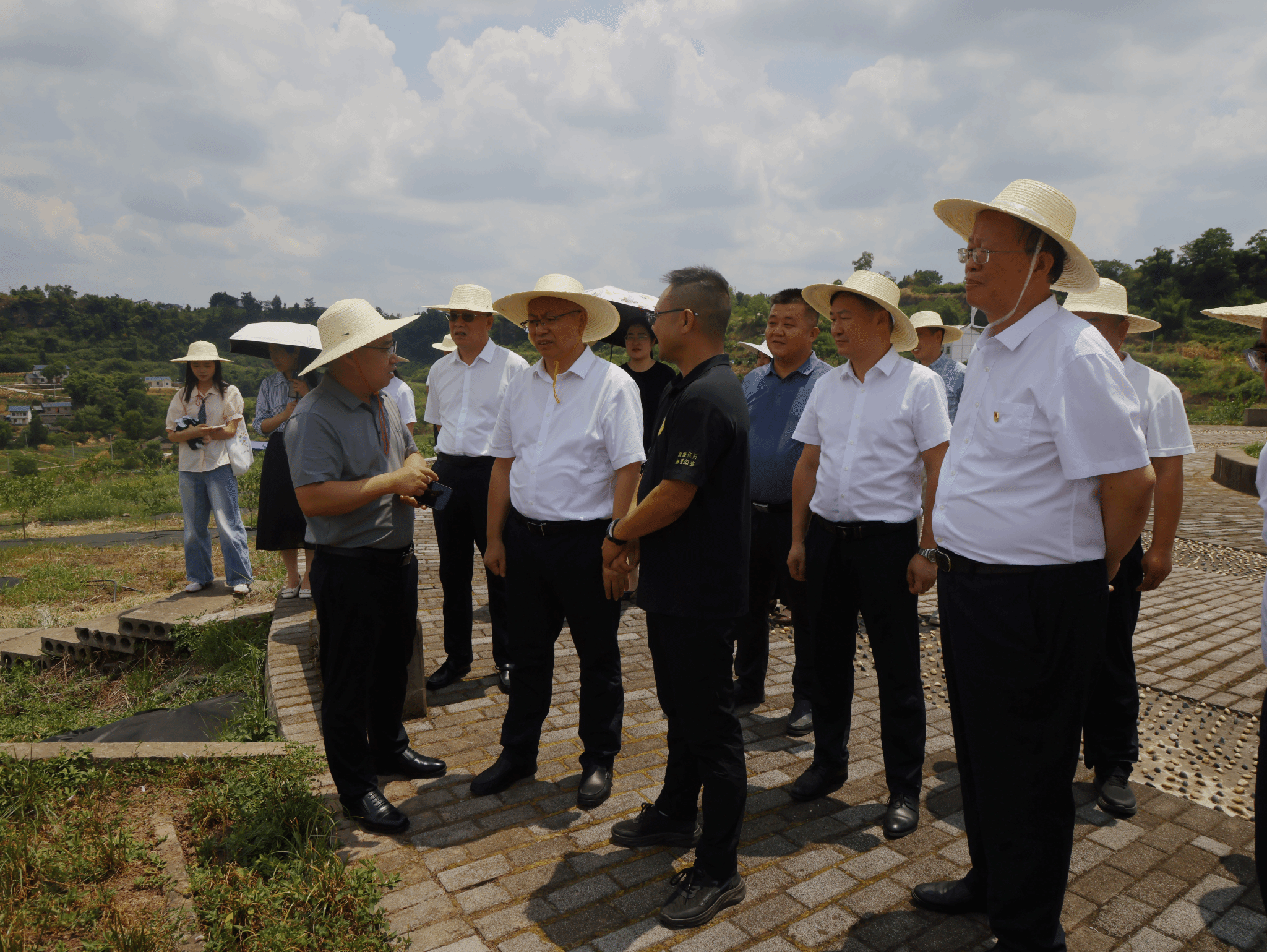 党委理论学习中心组赴川东北两市调研学习